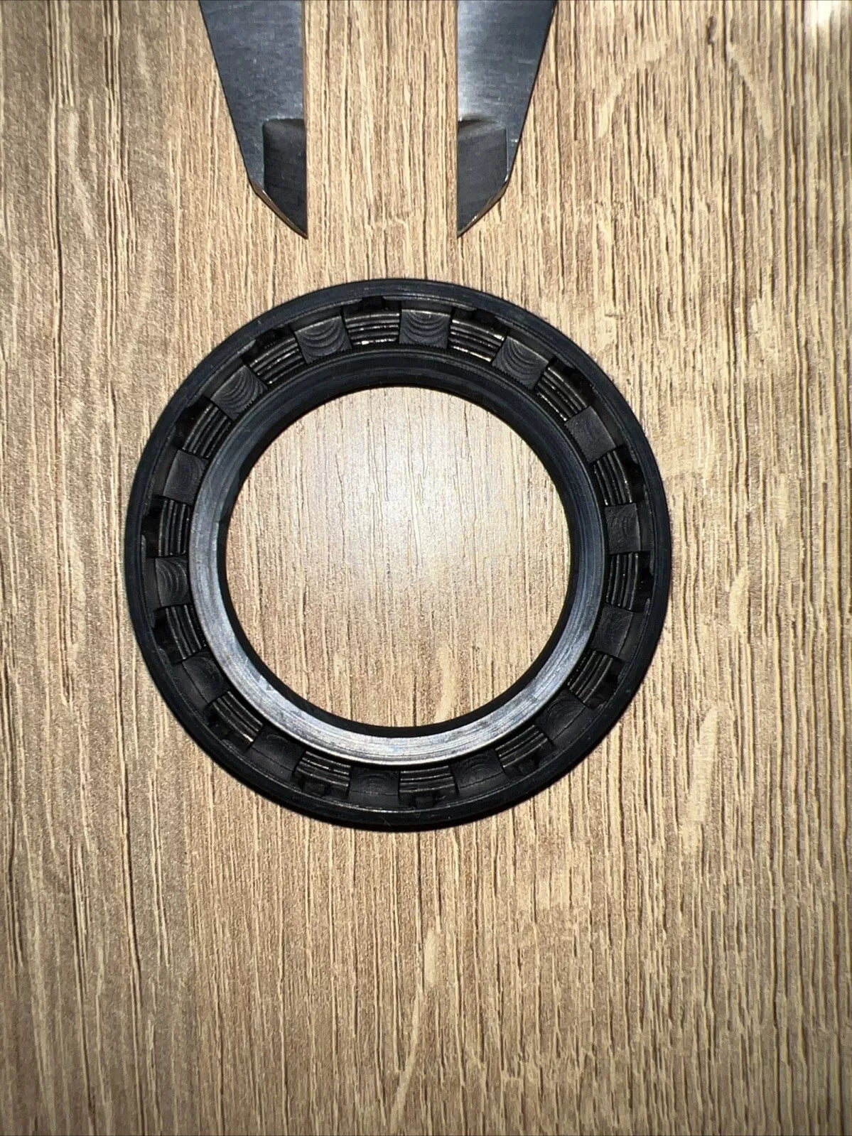 TC Oil Seal 42x62x7mm Double Lip with Spring | NBR Rotary Shaft / Dust Seal