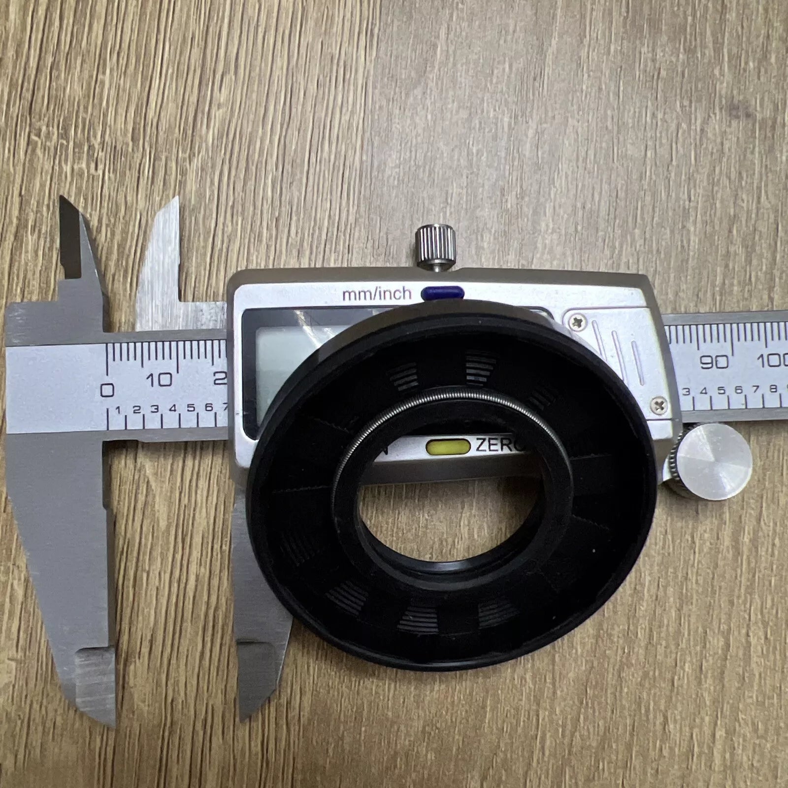 TC Oil Seal 25x52x8mm Double Lip with Spring | NBR Rotary Shaft Seal