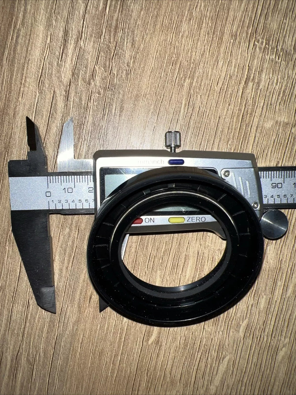 TC Oil Seal 40x60x10mm Double Lip with Spring | NBR Rotary Shaft / Dust Seal