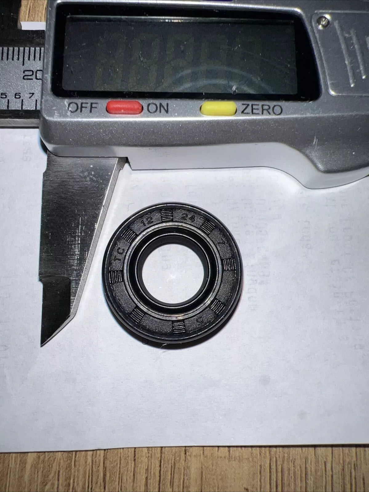 TC Oil Seal 12x24x7mm Double Lip with Spring | NBR Rotary Shaft / Dust Seal