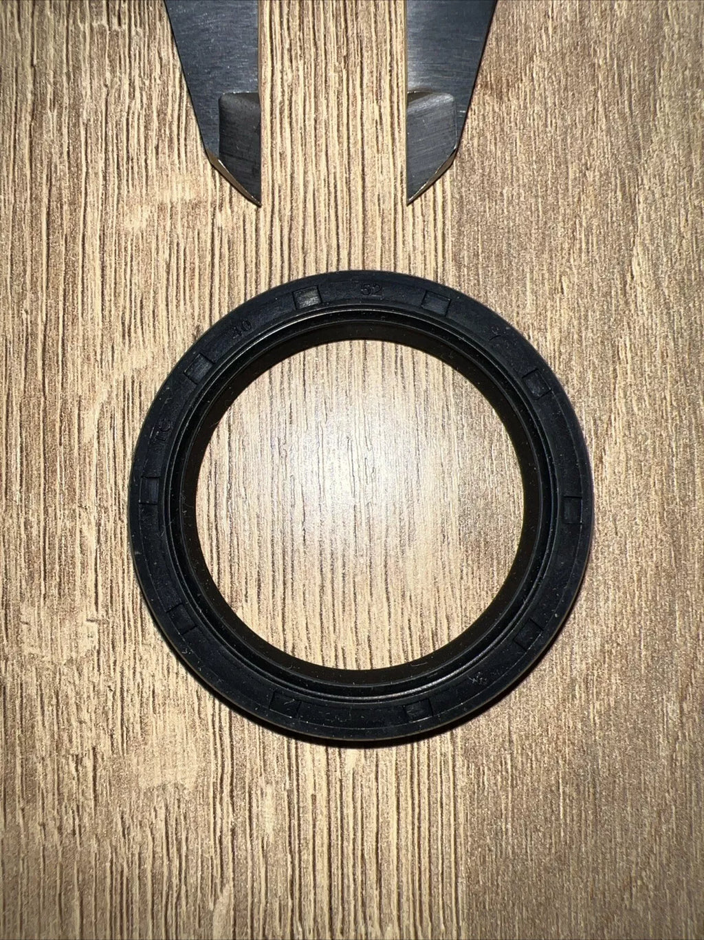 TC Oil Seal 40x52x7mm Double Lip with Spring | NBR Rotary Shaft / Dust Seal