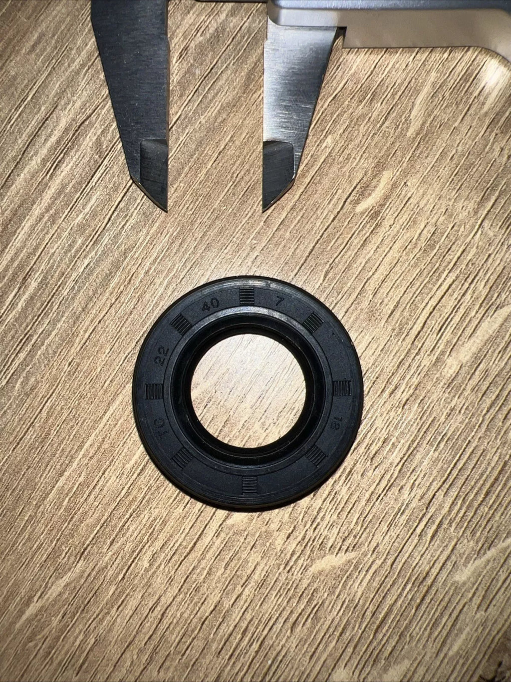 TC Oil Seal 22x40x7mm Double Lip with Spring | NBR Rotary Shaft Seal