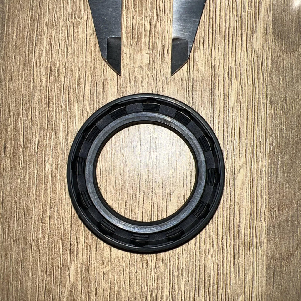 TC Oil Seal 35x52x8mm Double Lip with Spring | NBR Rotary Shaft Seal