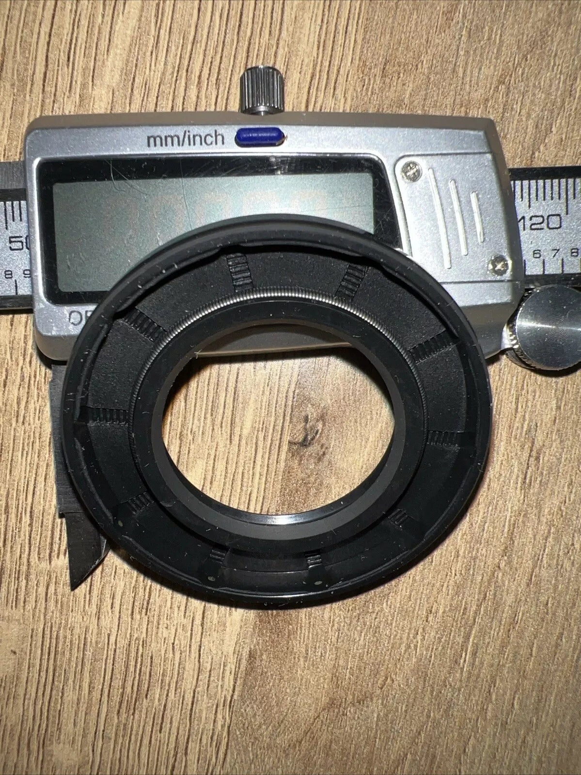 TC Oil Seal 31x52x7mm Double Lip with Spring | NBR Rotary Shaft / Dust Seal