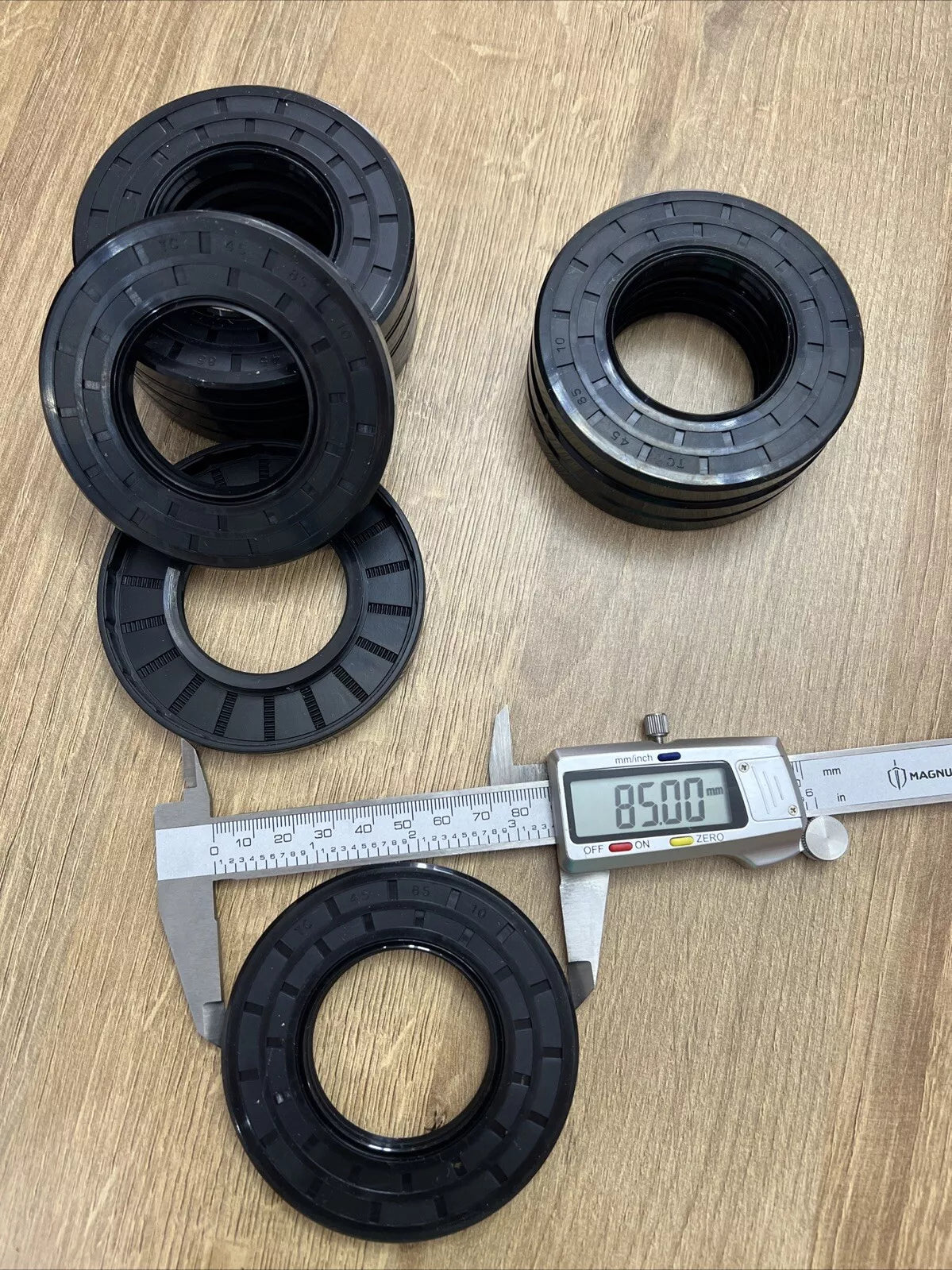 TC Oil Seal 45x85x10mm Double Lip with Spring | NBR Rotary Shaft Seal