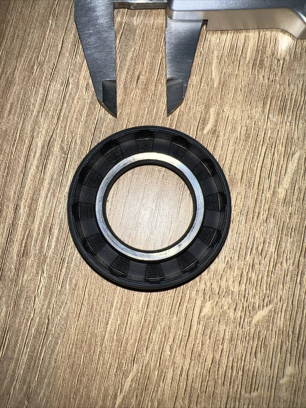 TC Oil Seal 30x52x10mm Double Lip with Spring | NBR Rotary Shaft / Dust Seal