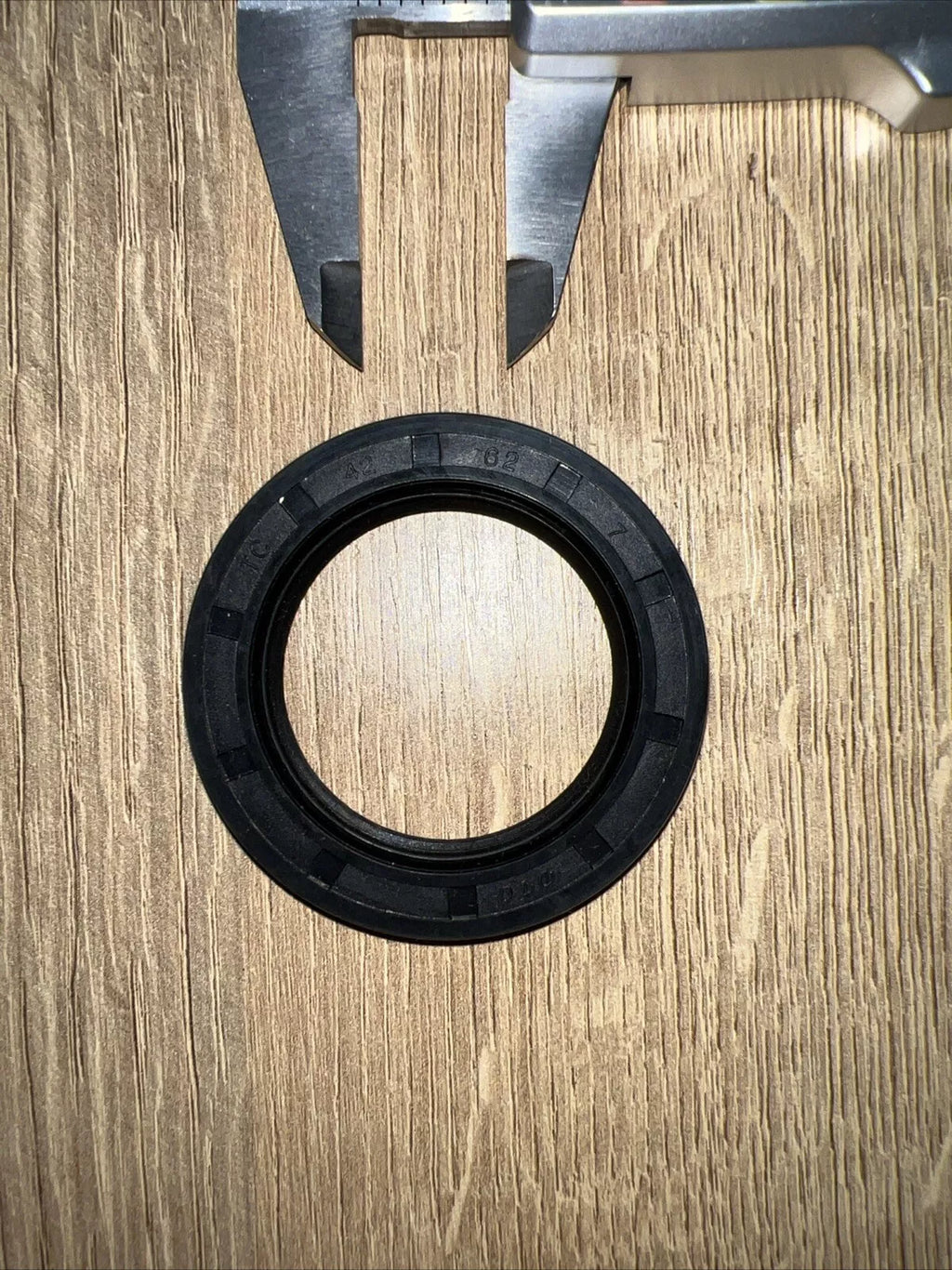TC Oil Seal 42x62x7mm Double Lip with Spring | NBR Rotary Shaft / Dust Seal