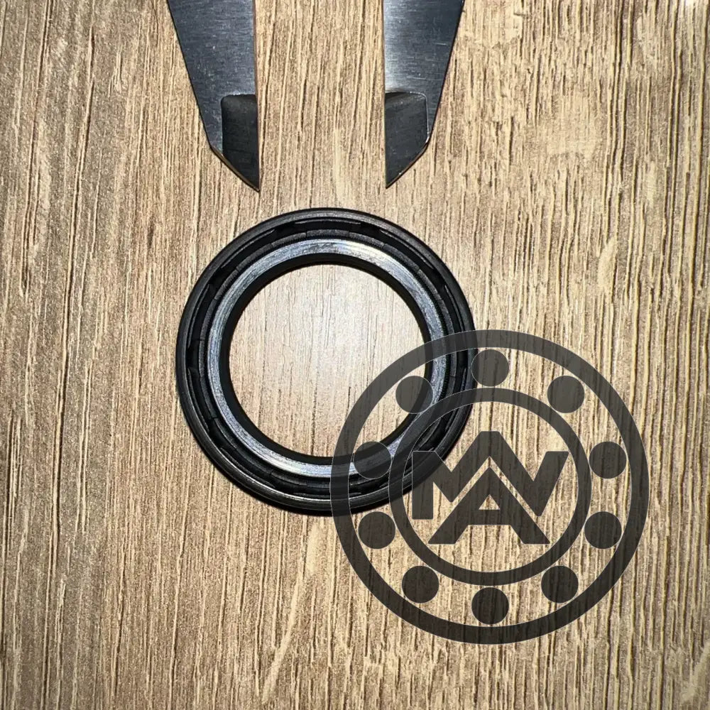 28x40x8mm TC double-lip NBR rotary shaft oil seal