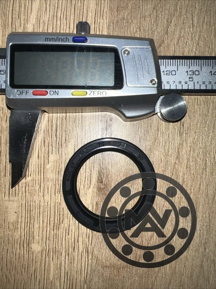 30x40x4mm TC double-lip NBR rotary shaft oil seal