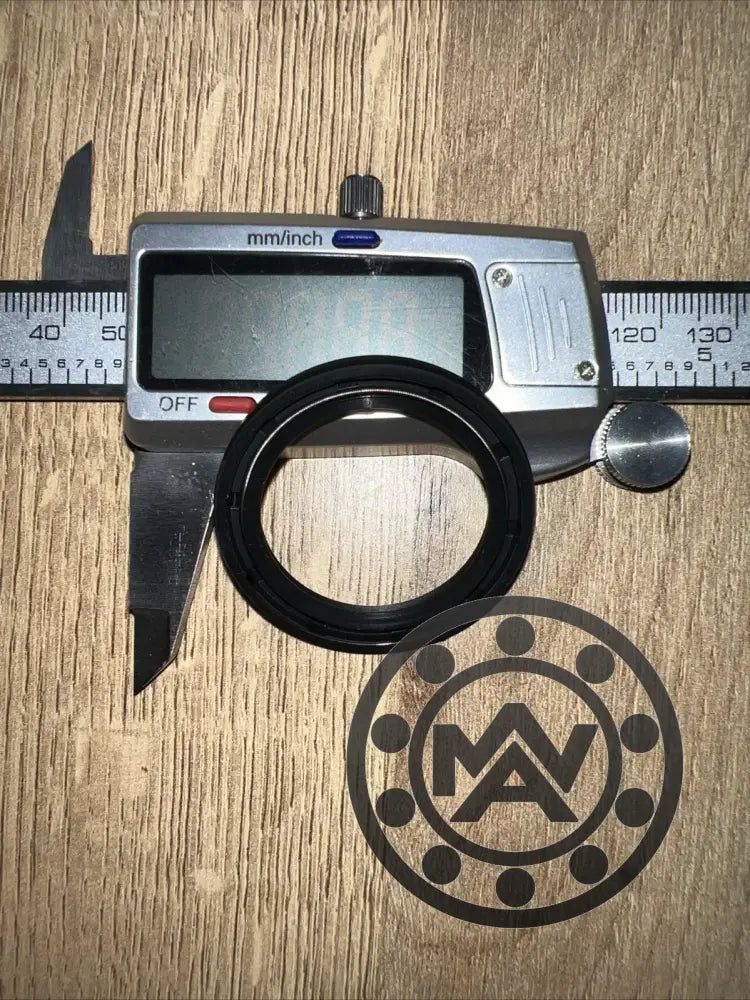 30x40x4mm TC double-lip NBR rotary shaft oil seal